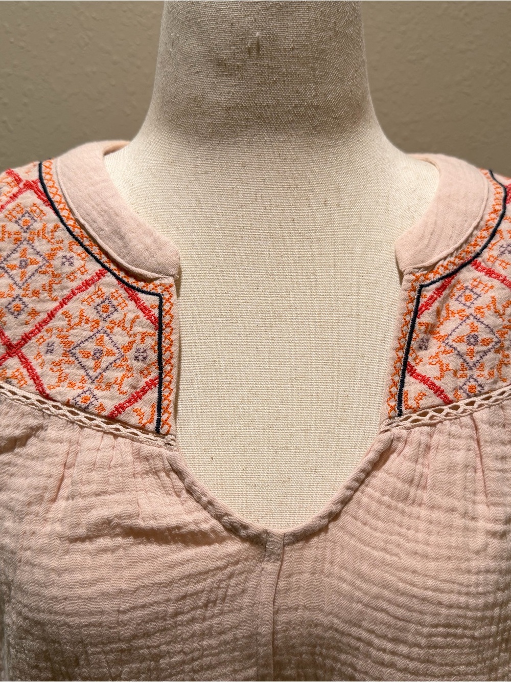 Knox Rose Embroidered Pink Sleeveless Peasant Top - Size XL